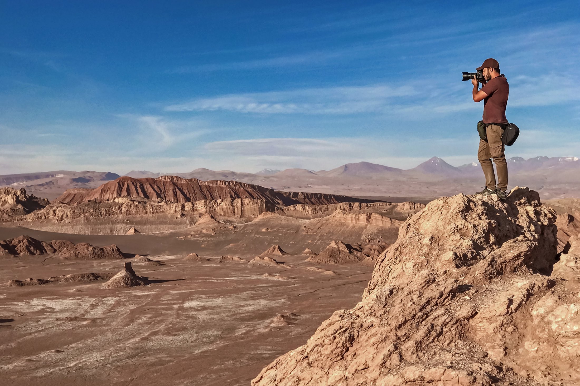 Fotógrafo no Vale da Lua, deserto do Atacama